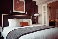 hotel-room-1447201